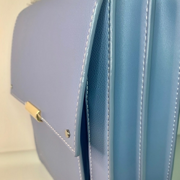 BRAND NEW CHARLES & KEITH Chain Strap Messenger - Picture 4 of 5